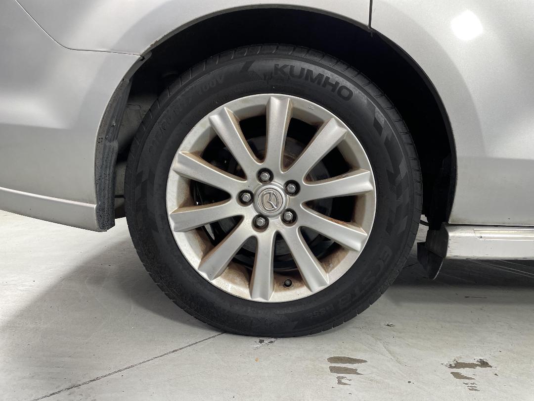 Photo '12' of Mazda MPV