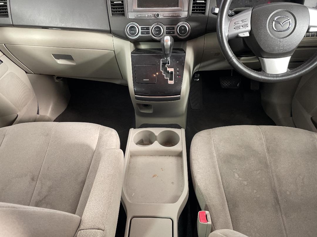 Photo '18' of Mazda MPV