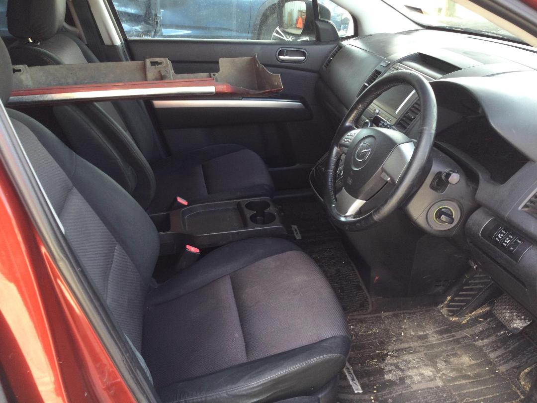 Photo '19' of Mazda MPV Photo '19' of Mazda MPV