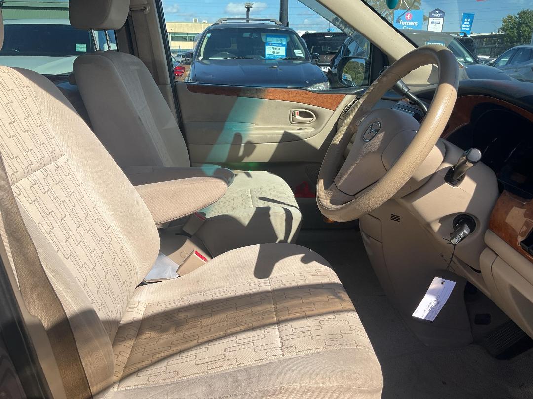 Photo '6' of Mazda MPV