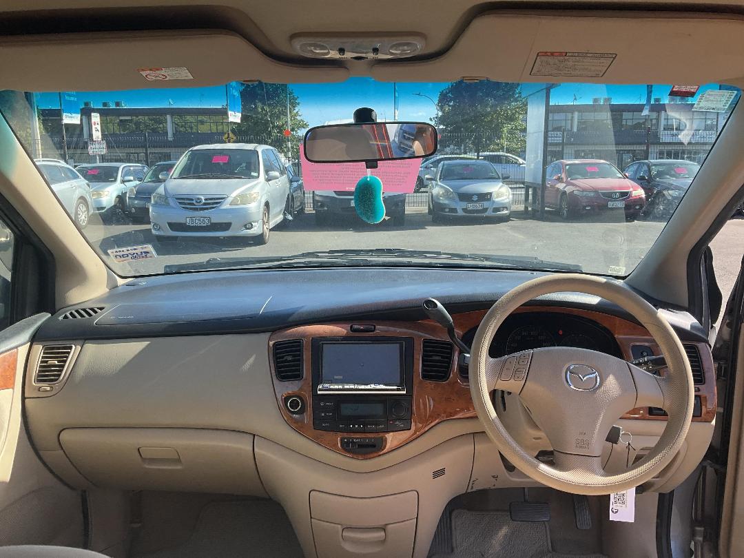 Photo '10' of Mazda MPV