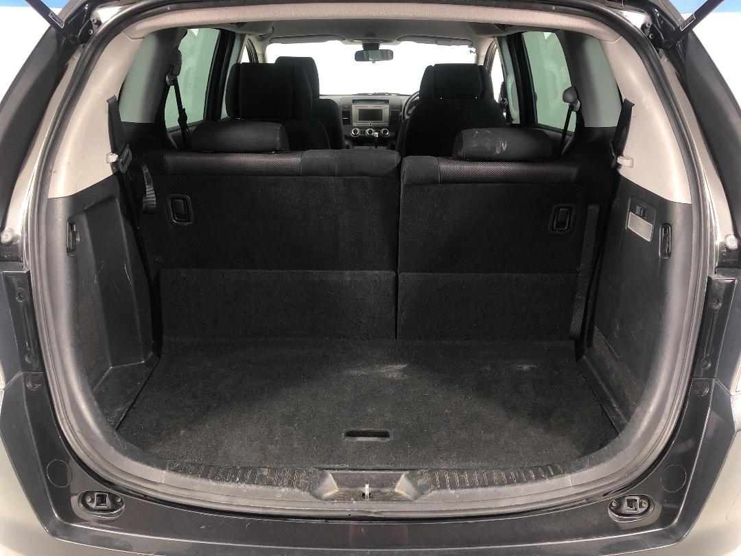 Photo '14' of Mazda MPV Photo '14' of Mazda MPV