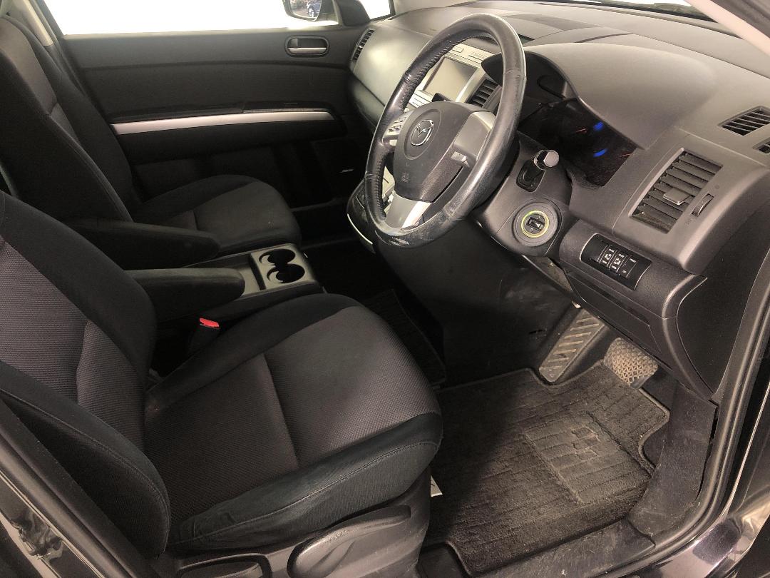 Photo '16' of Mazda MPV Photo '16' of Mazda MPV