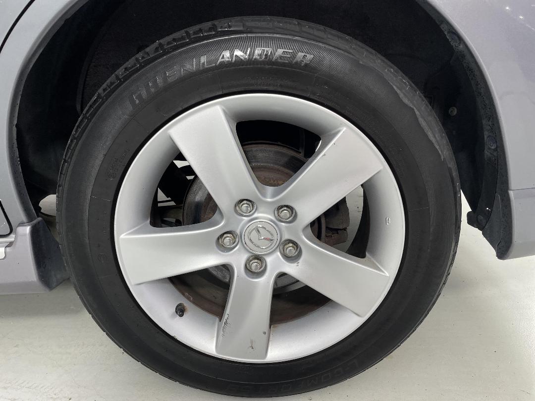 Photo '11' of Mazda MPV Photo '11' of Mazda MPV