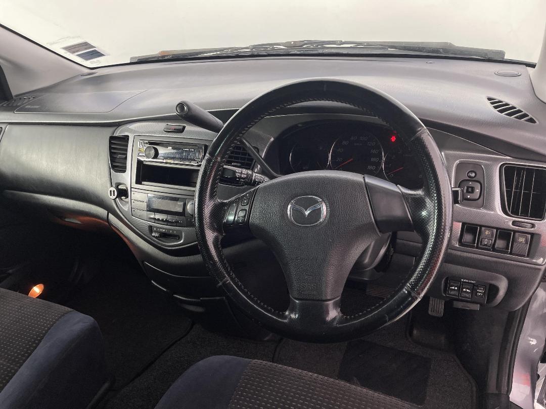 Photo '17' of Mazda MPV Photo '17' of Mazda MPV