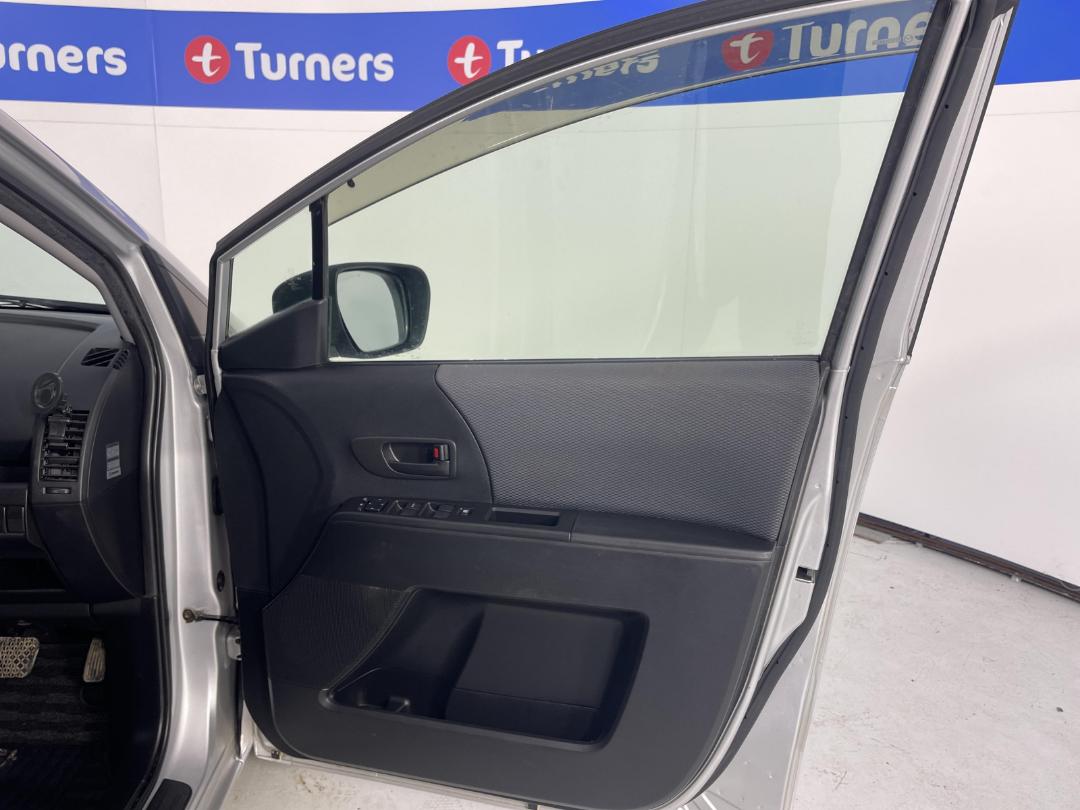 Photo '15' of Mazda Premacy