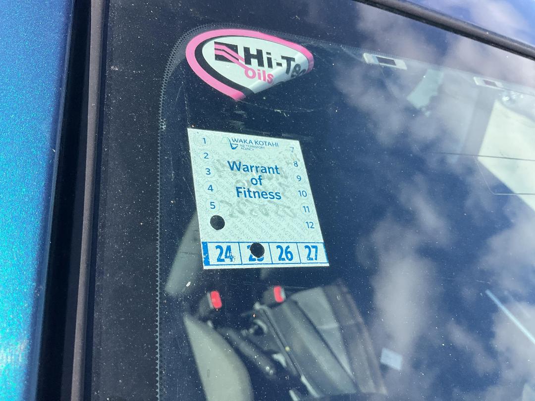 Photo '12' of Mazda Premacy Photo '12' of Mazda Premacy