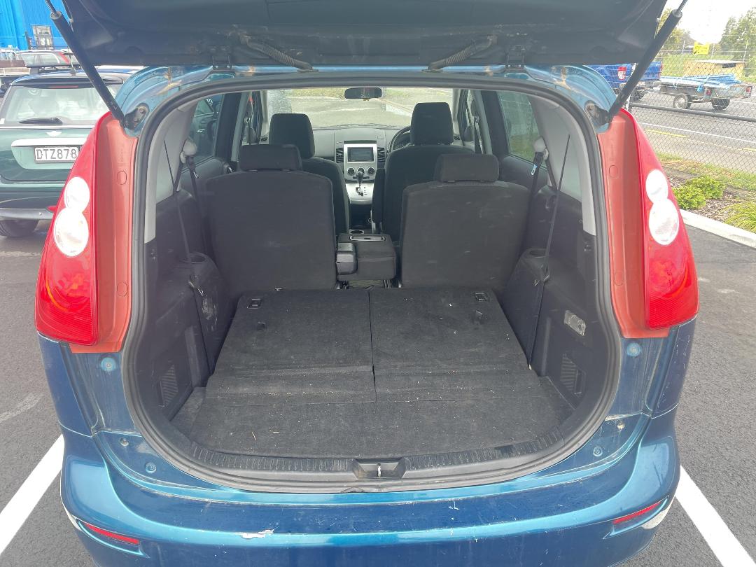 Photo '12' of Mazda Premacy Photo '12' of Mazda Premacy