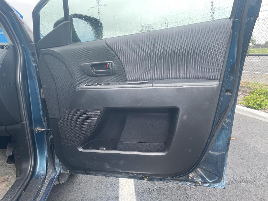 Photo '13' of Mazda Premacy Photo '13' of Mazda Premacy