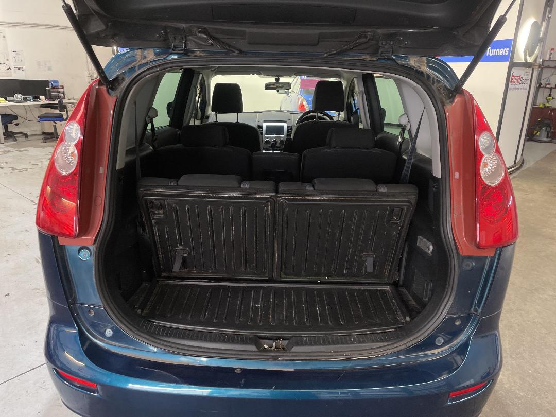 Photo '12' of Mazda Premacy Photo '12' of Mazda Premacy