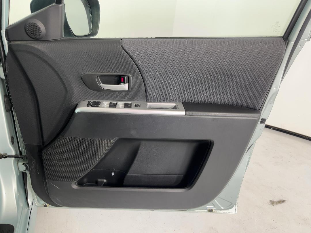 Photo '15' of Mazda Premacy