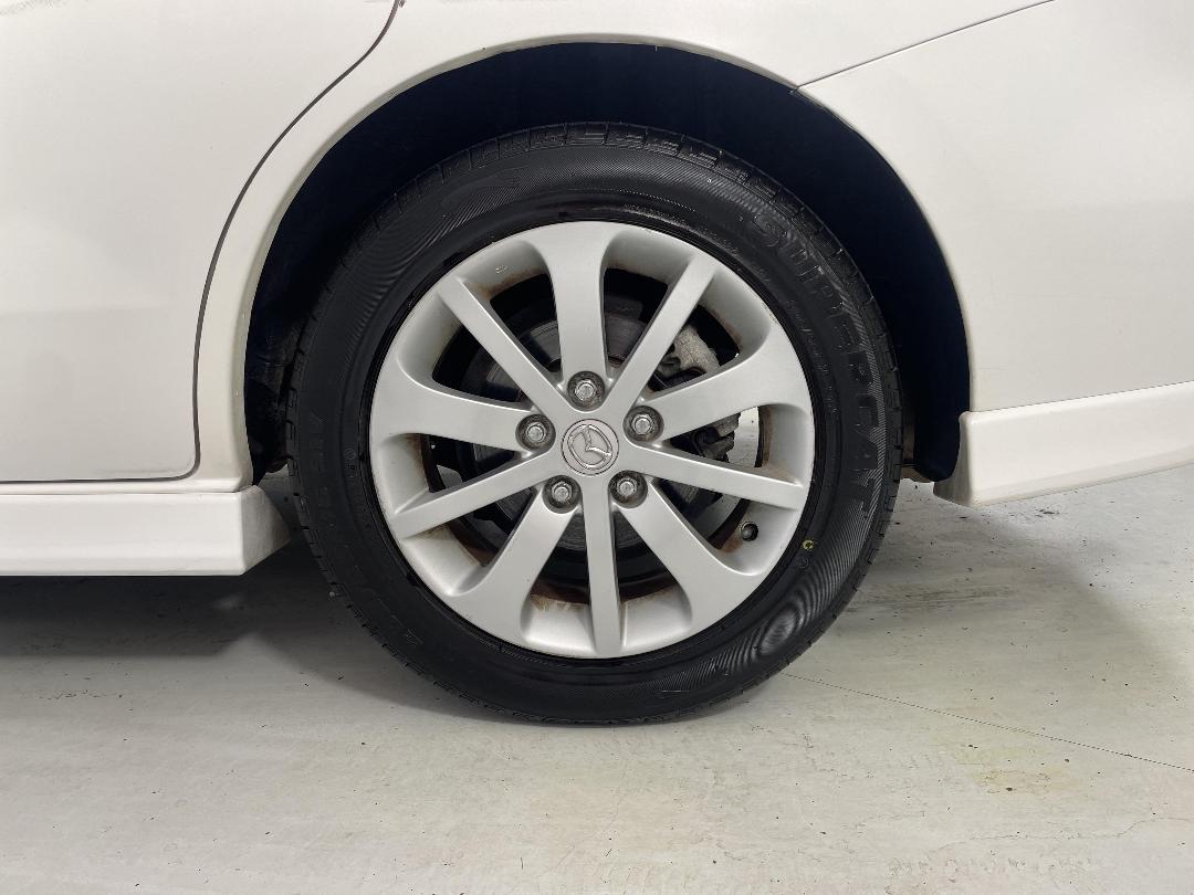 Photo '11' of Mazda Premacy