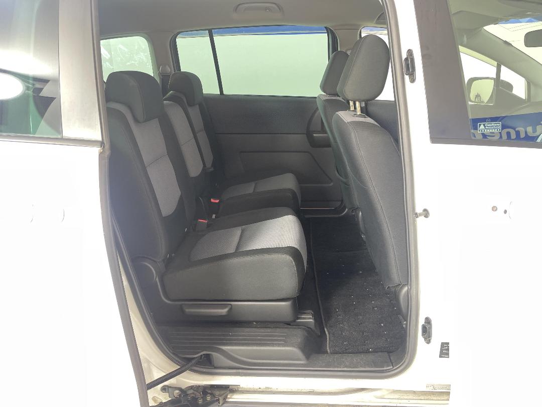 Photo '19' of Mazda Premacy