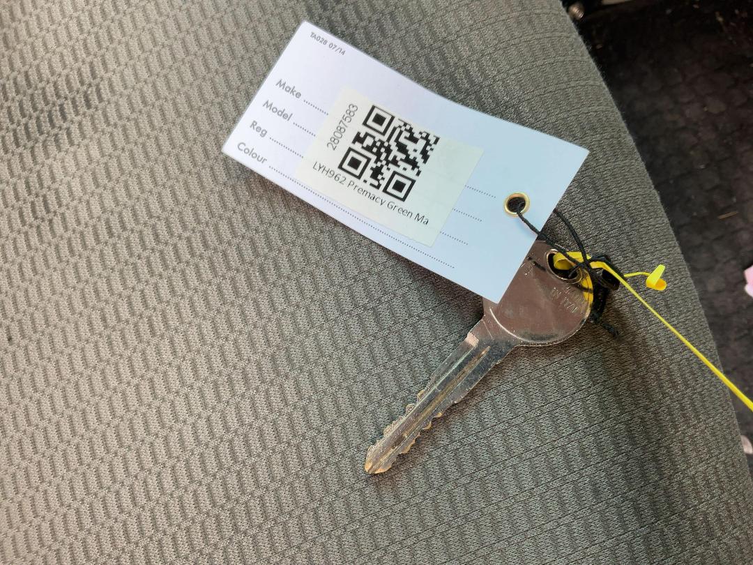 Photo '15' of Mazda Premacy