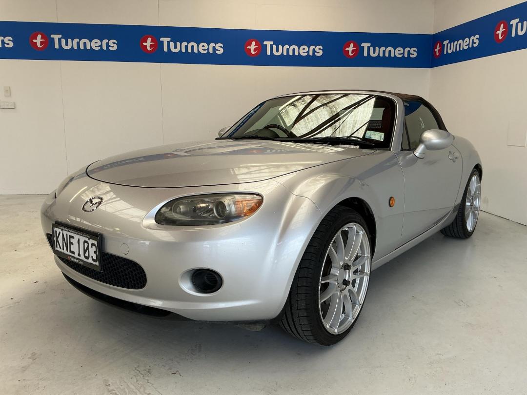 Photo '4' of Mazda Roadster