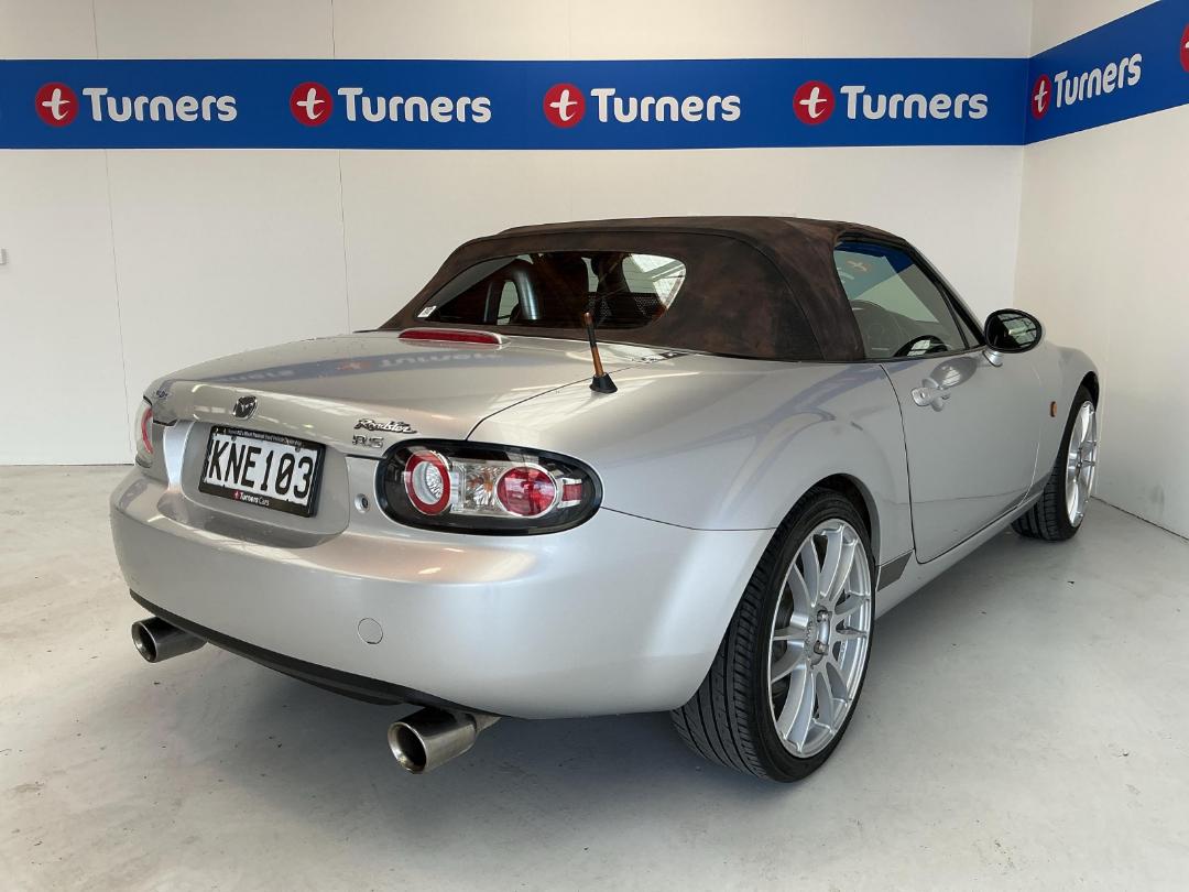 Photo '7' of Mazda Roadster