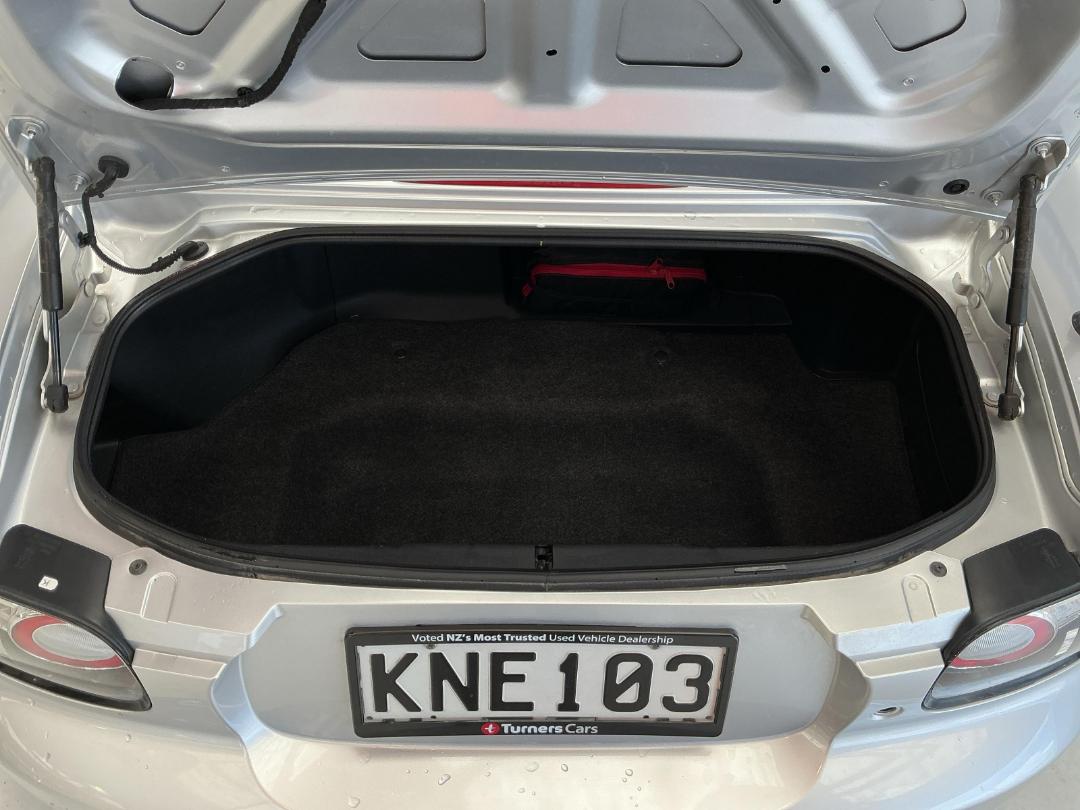 Photo '14' of Mazda Roadster