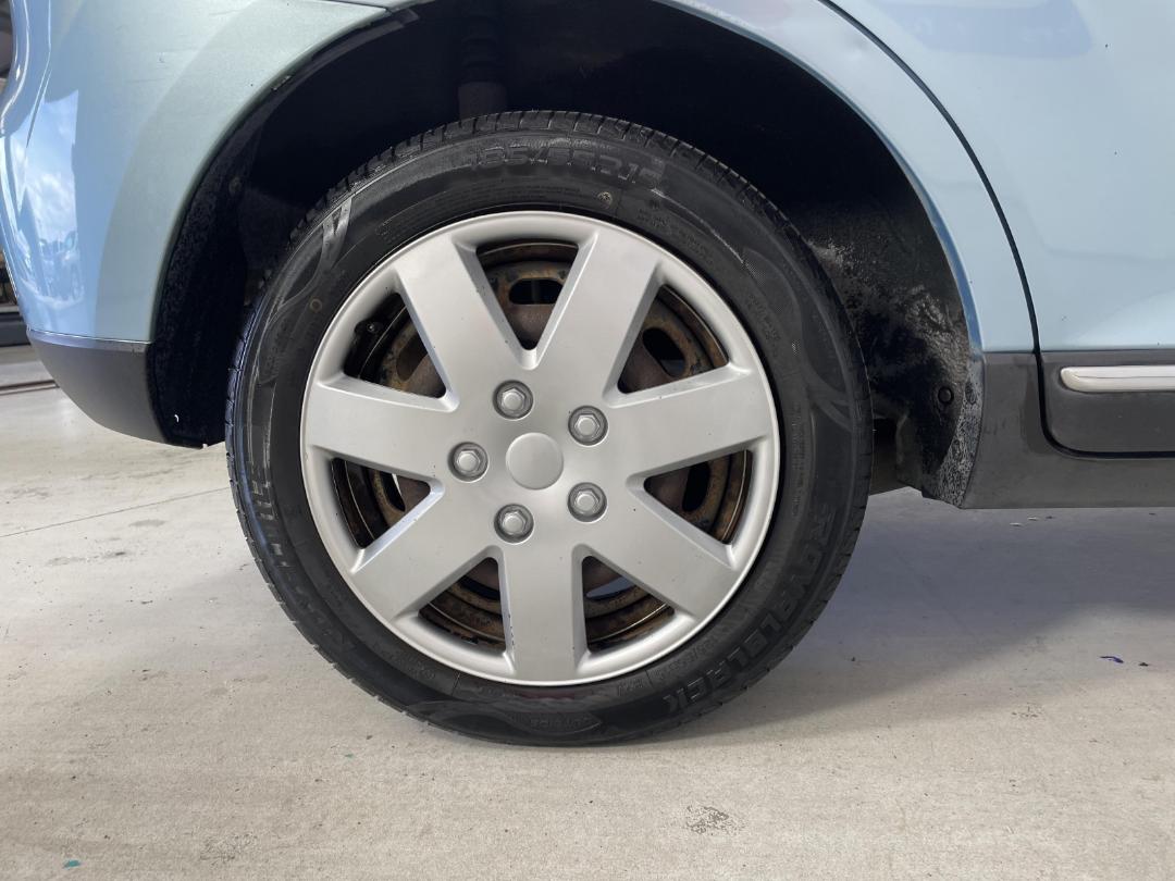 Photo '12' of Mazda Verisa