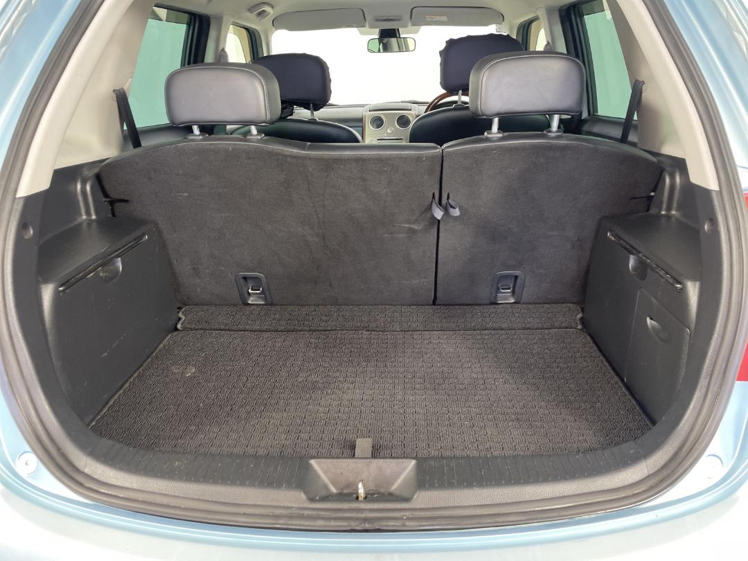 Photo '14' of Mazda Verisa