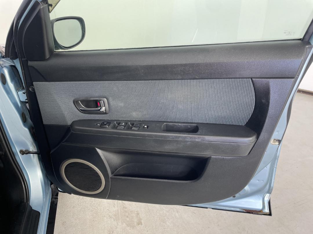 Photo '15' of Mazda Verisa