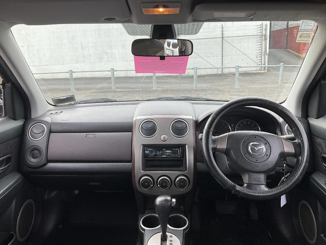 Photo '10' of Mazda Verisa Photo '10' of Mazda Verisa