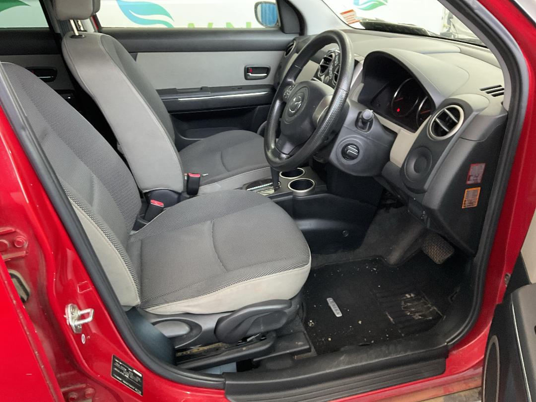 Photo '21' of Mazda Verisa 1500