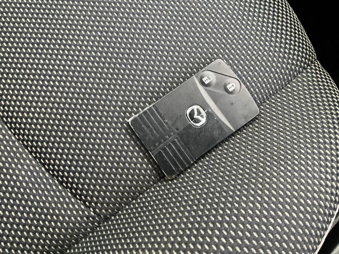 Photo '23' of Mazda Verisa 1500