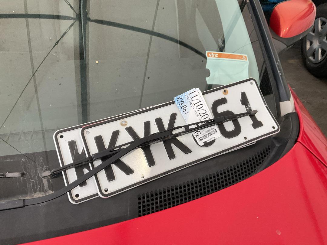 Photo '28' of Mazda Verisa 1500