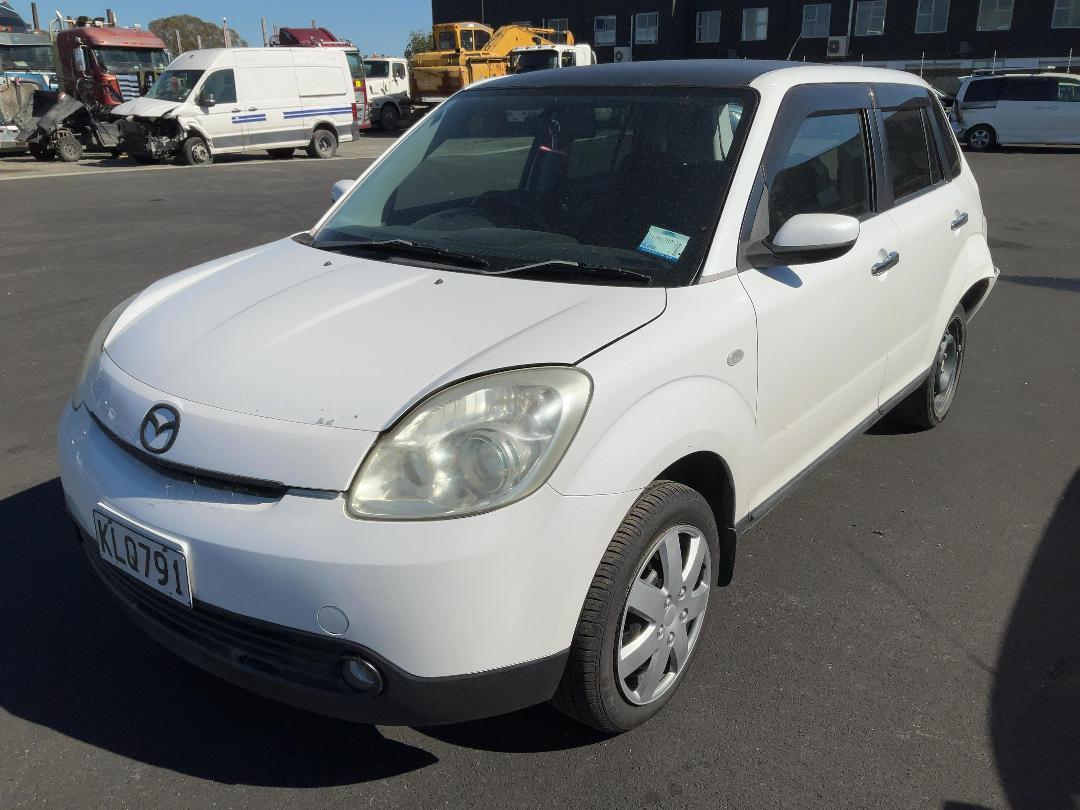 Photo '5' of Mazda Verisa