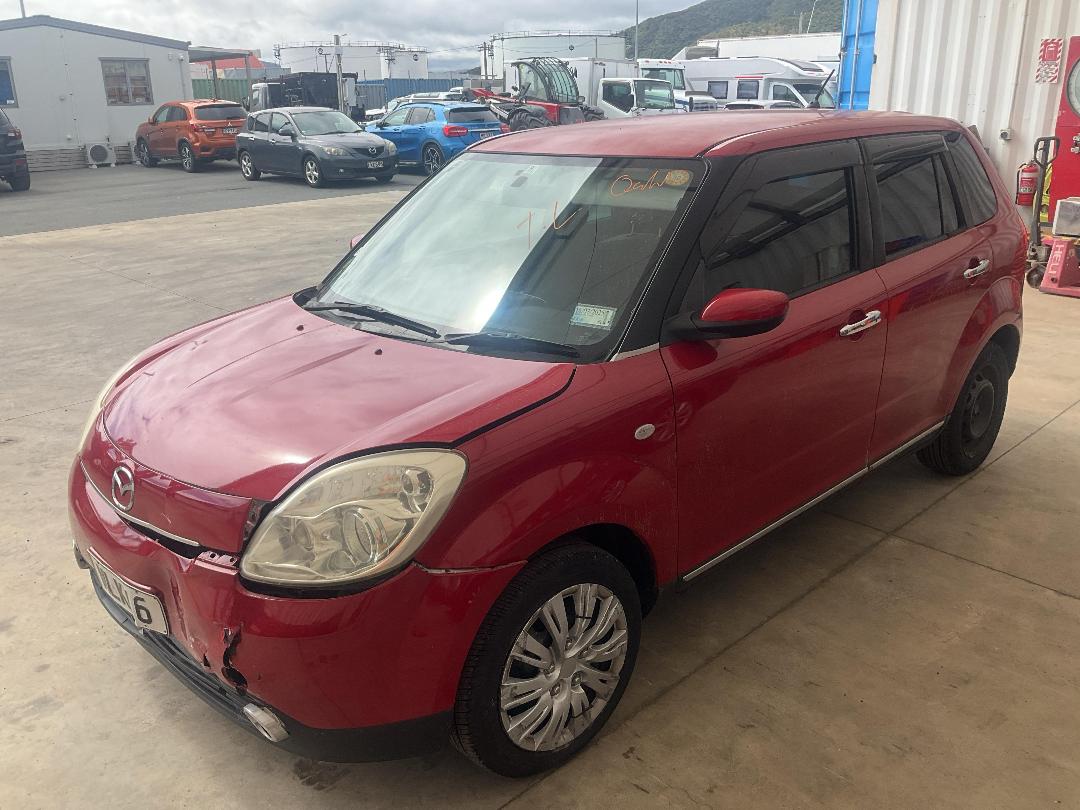 Photo '3' of Mazda Verisa