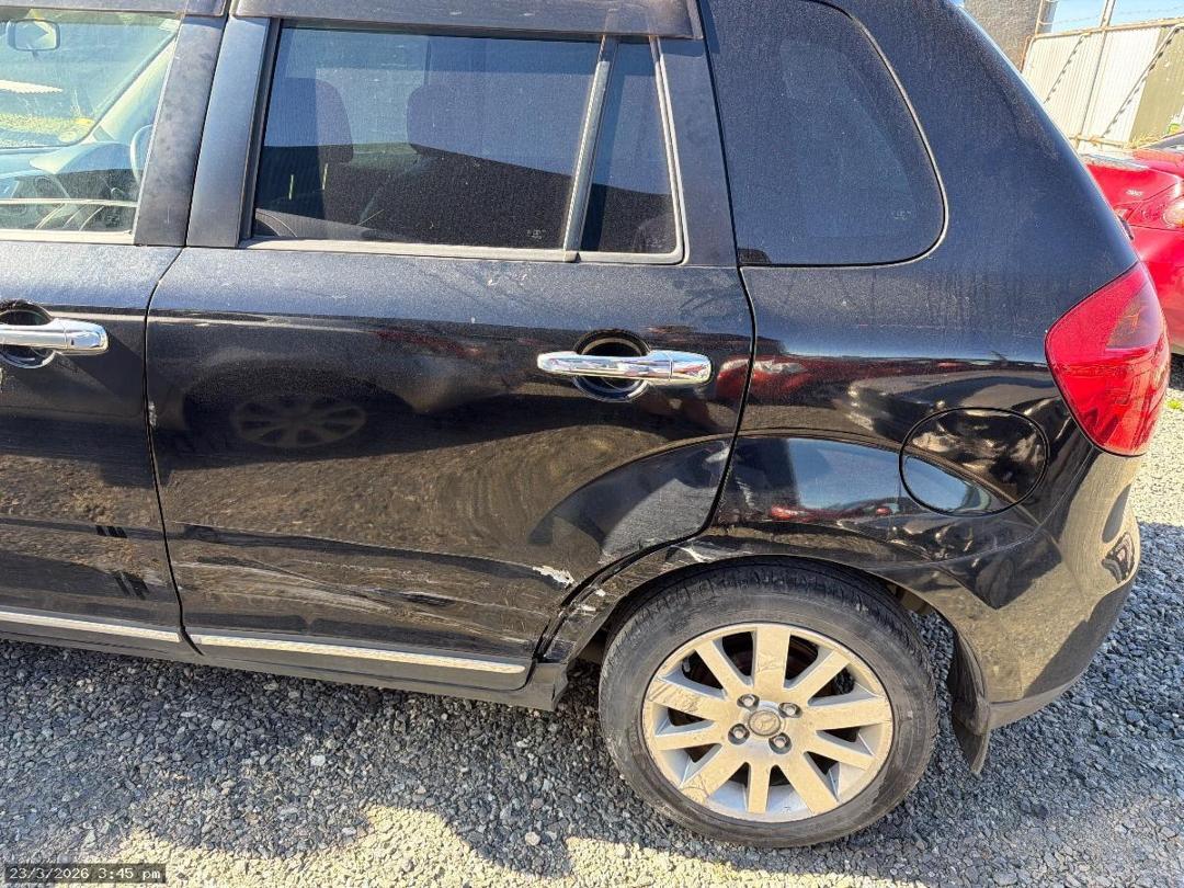 Photo '7' of Mazda Verisa