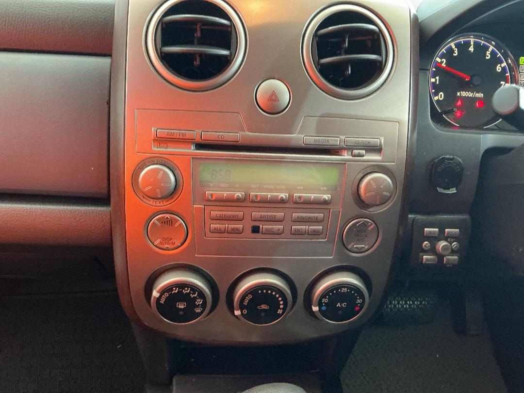 Photo '9' of Mazda Verisa