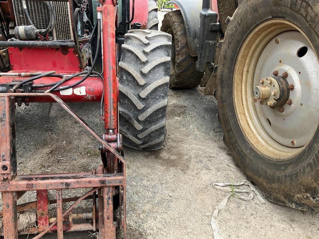 Photo '16' of McCormick CX95 Tractor