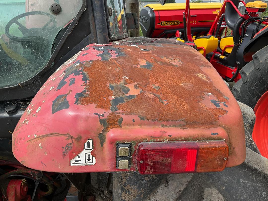 Photo '21' of McCormick CX95 Tractor