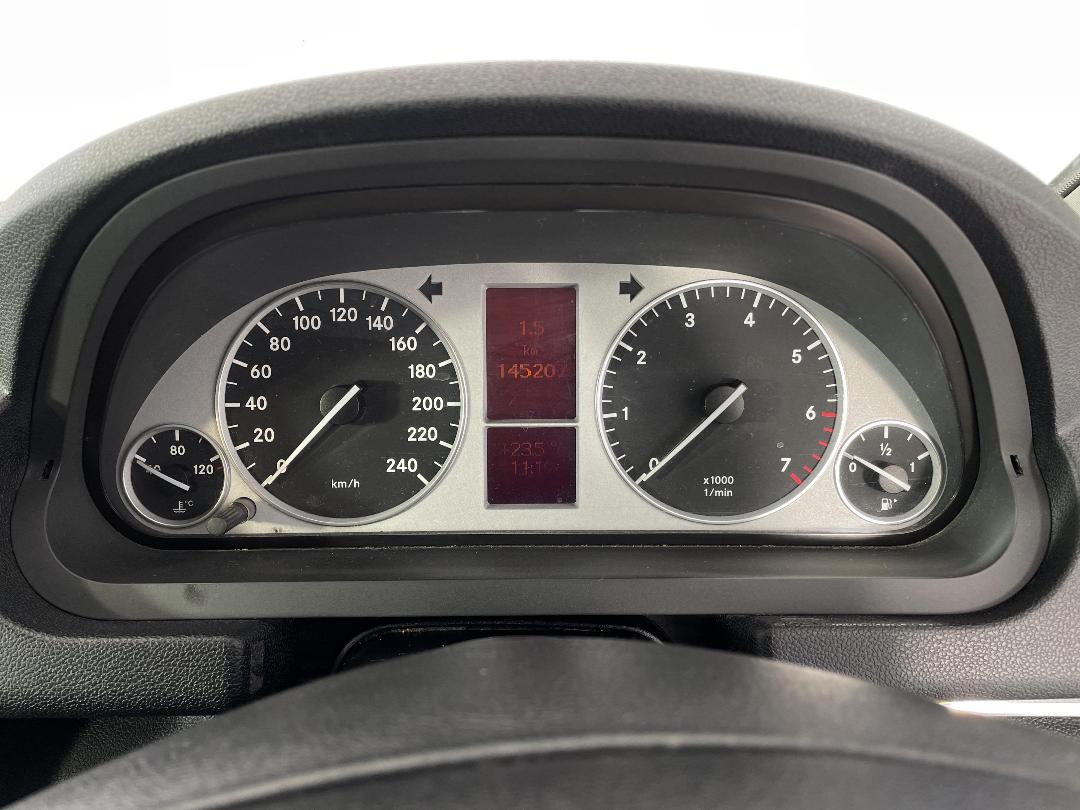 Photo '21' of Mercedes-Benz B200