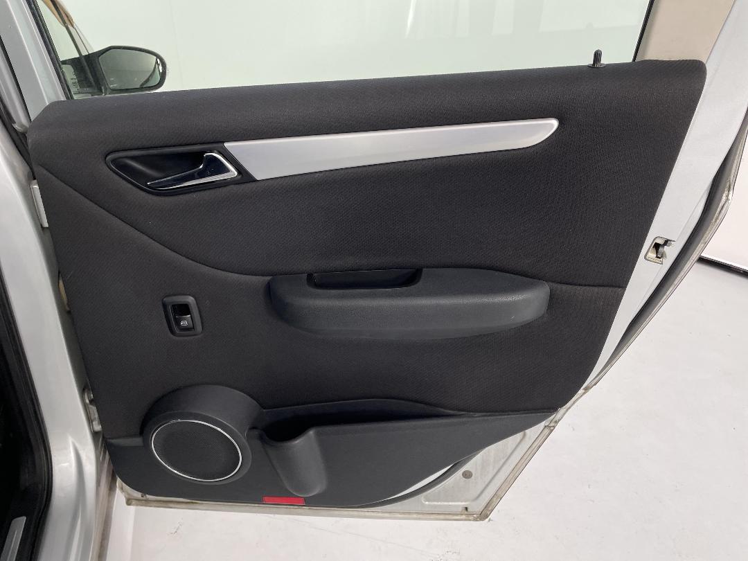 Photo '19' of Mercedes-Benz B200