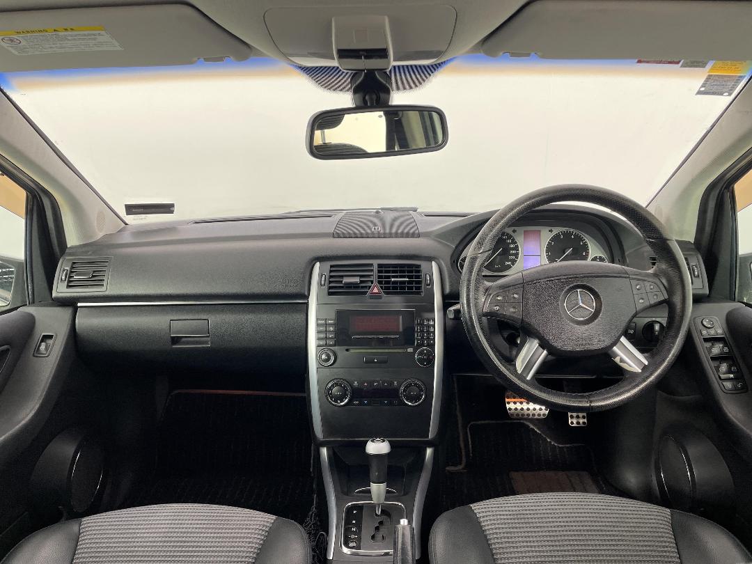 Photo '17' of Mercedes-Benz B200