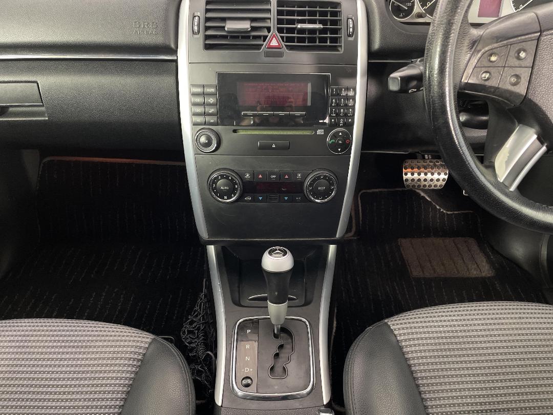 Photo '18' of Mercedes-Benz B200