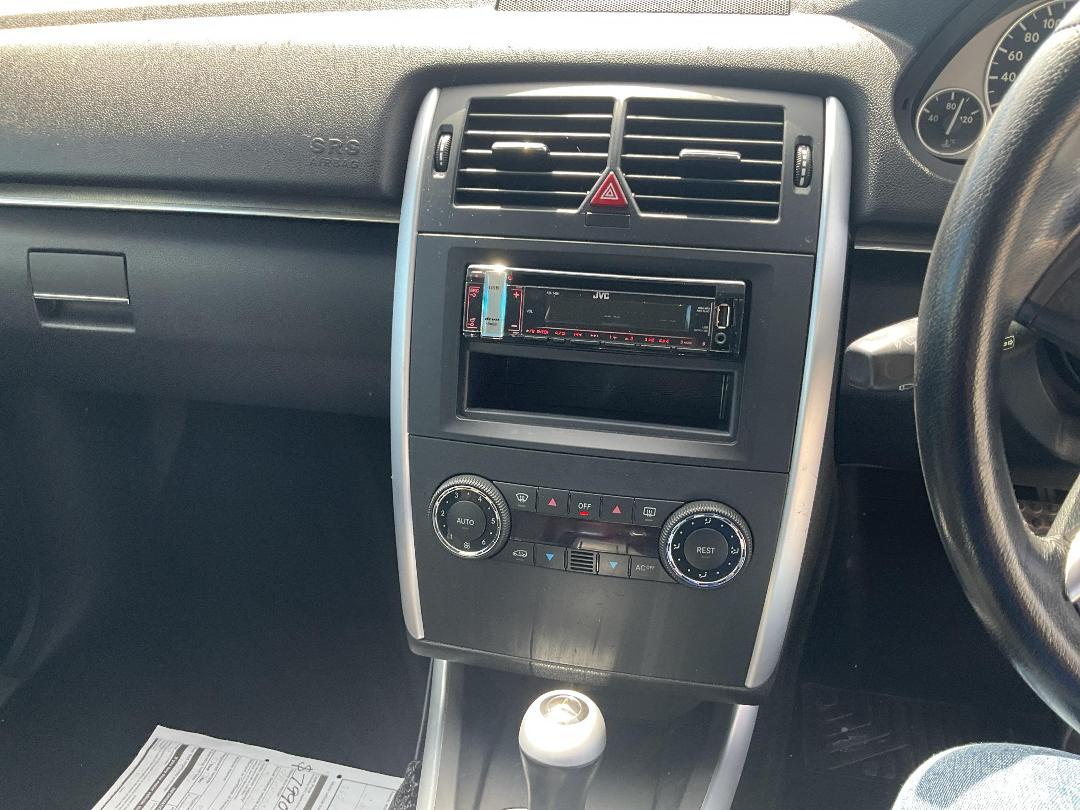 Photo '7' of Mercedes-Benz B200