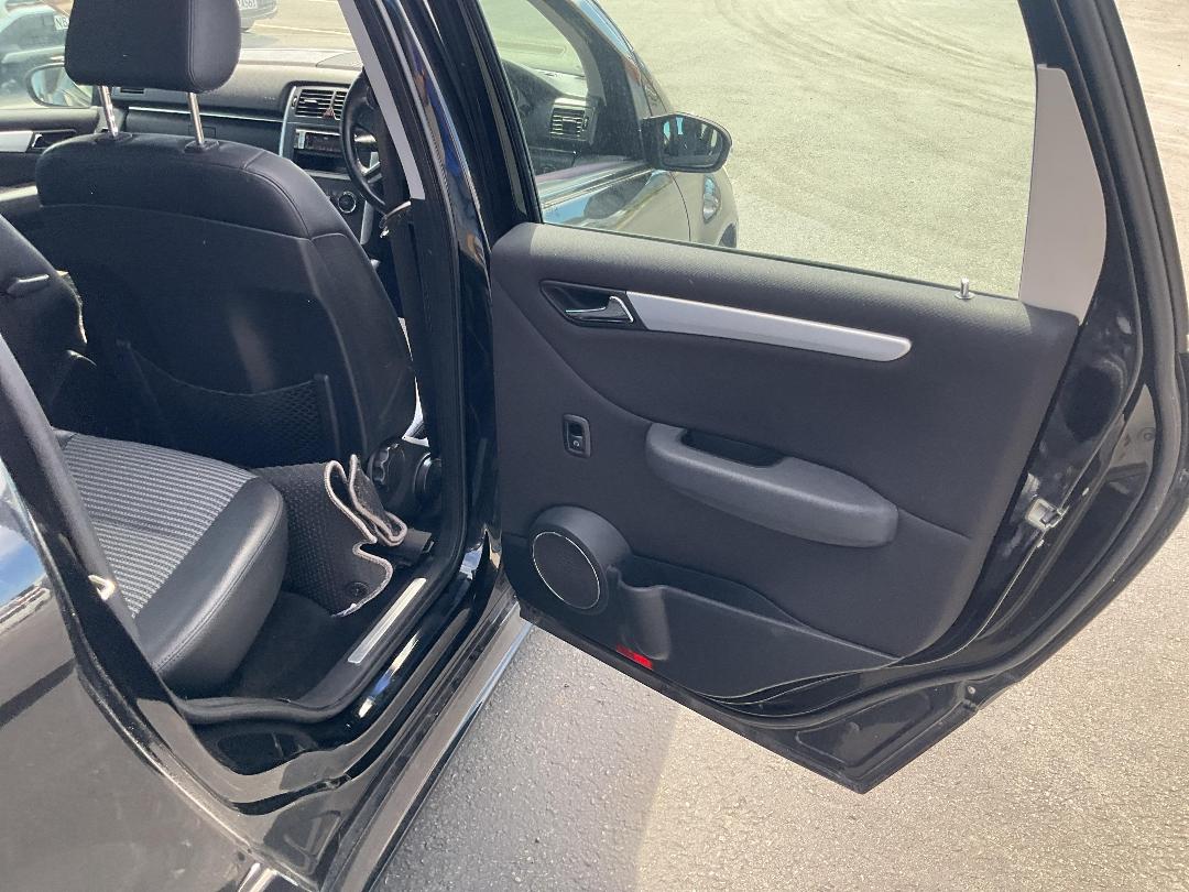 Photo '10' of Mercedes-Benz B200