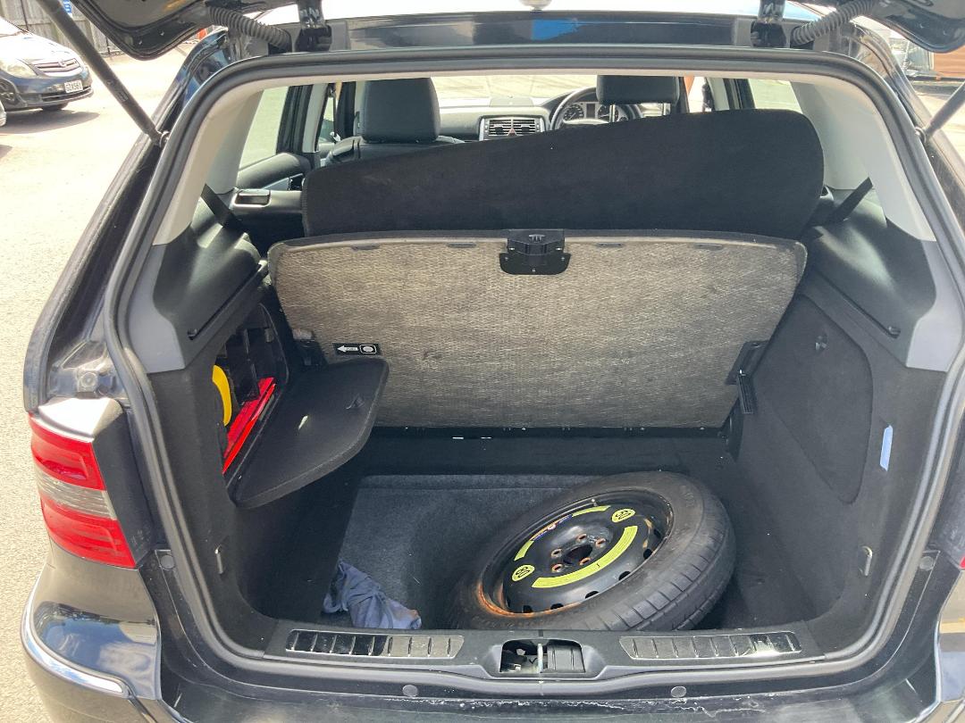 Photo '11' of Mercedes-Benz B200