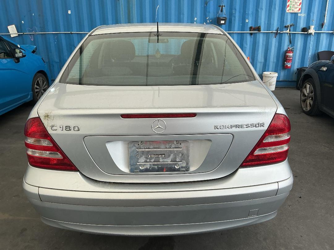 Photo '5' of Mercedes-Benz C180 Photo '5' of Mercedes-Benz C180