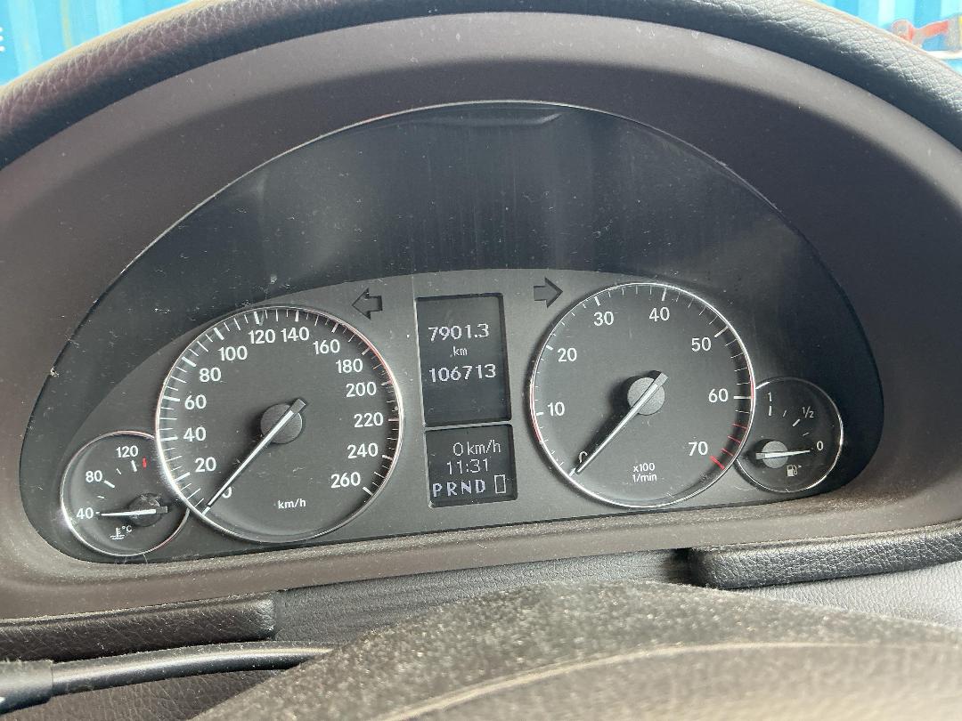 Photo '12' of Mercedes-Benz C180 Photo '12' of Mercedes-Benz C180