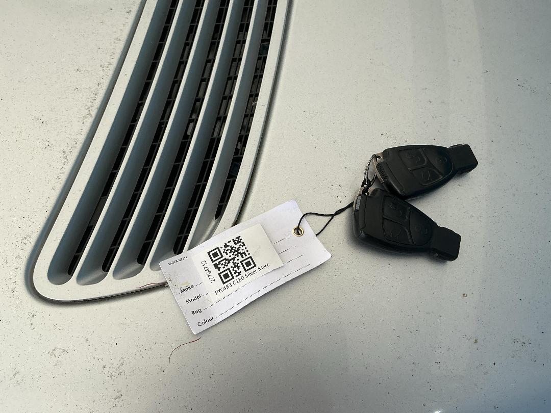 Photo '15' of Mercedes-Benz C180 Photo '15' of Mercedes-Benz C180