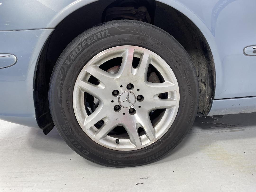 Photo '10' of Mercedes-Benz E-Class Photo '10' of Mercedes-Benz E-Class