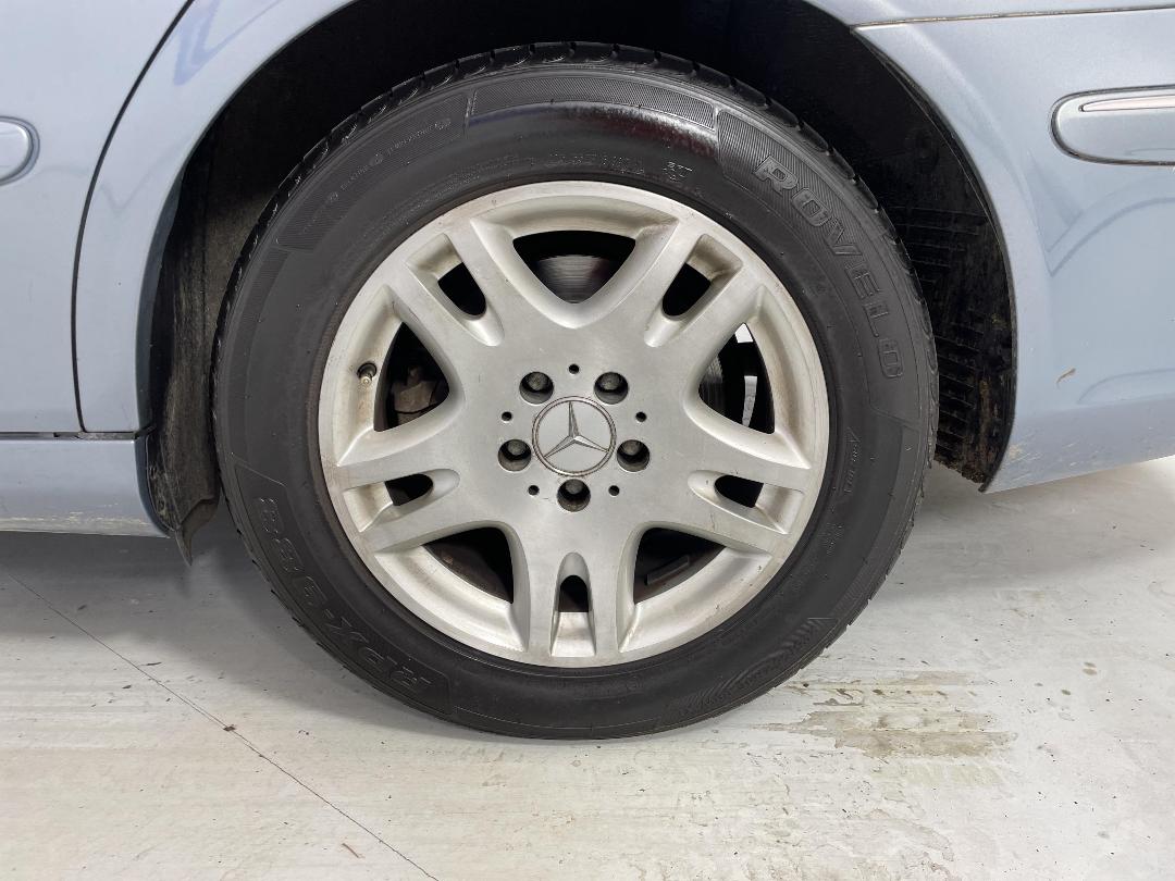 Photo '11' of Mercedes-Benz E-Class Photo '11' of Mercedes-Benz E-Class