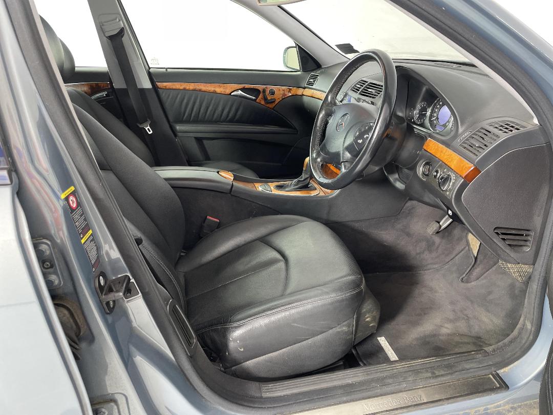 Photo '16' of Mercedes-Benz E-Class Photo '16' of Mercedes-Benz E-Class