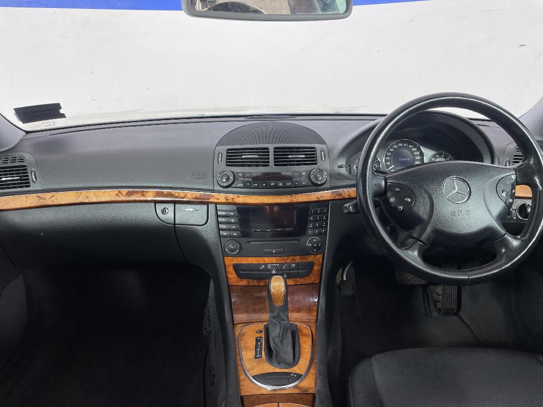 Photo '17' of Mercedes-Benz E-Class Photo '17' of Mercedes-Benz E-Class