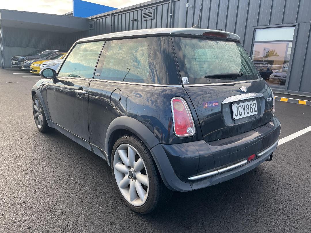 Photo '4' of Mini Cooper Photo '4' of Mini Cooper