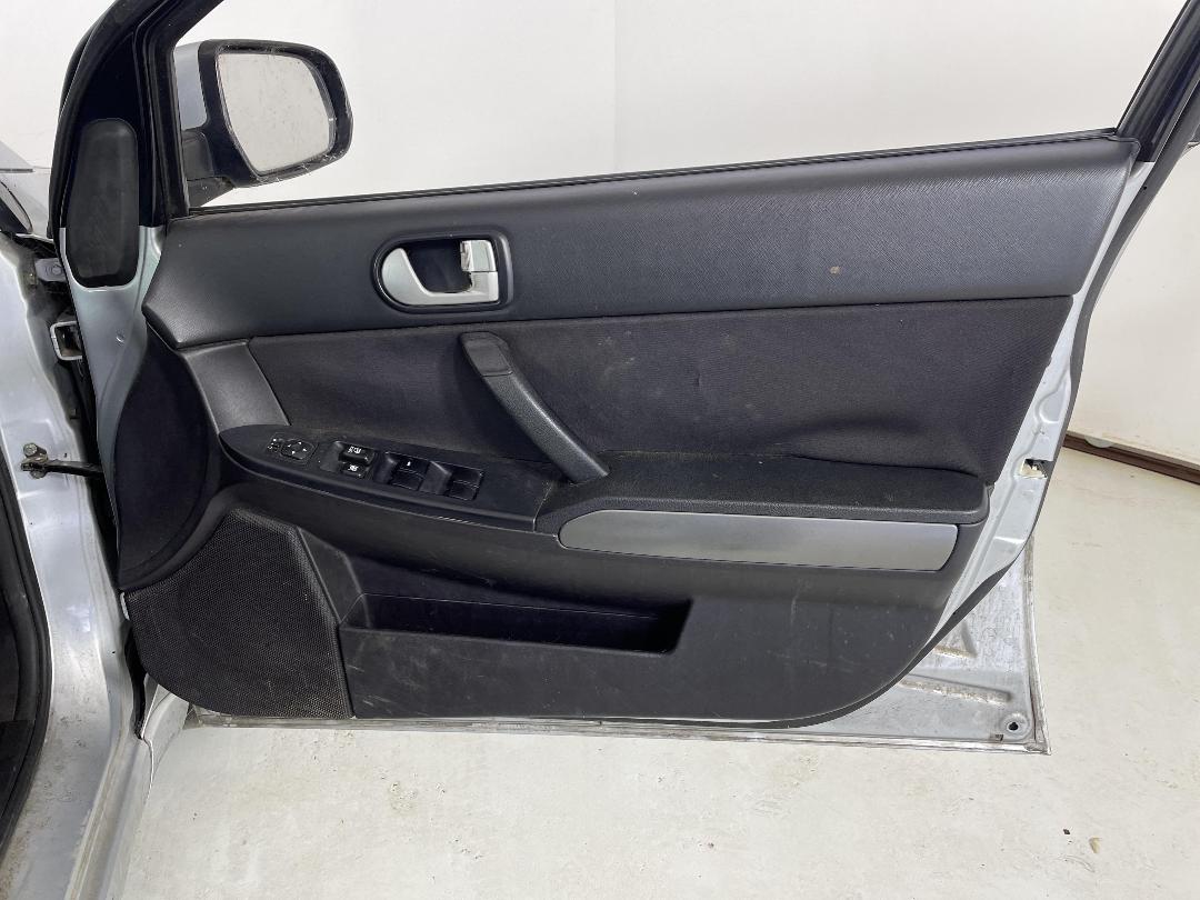 Photo '15' of Mitsubishi 380